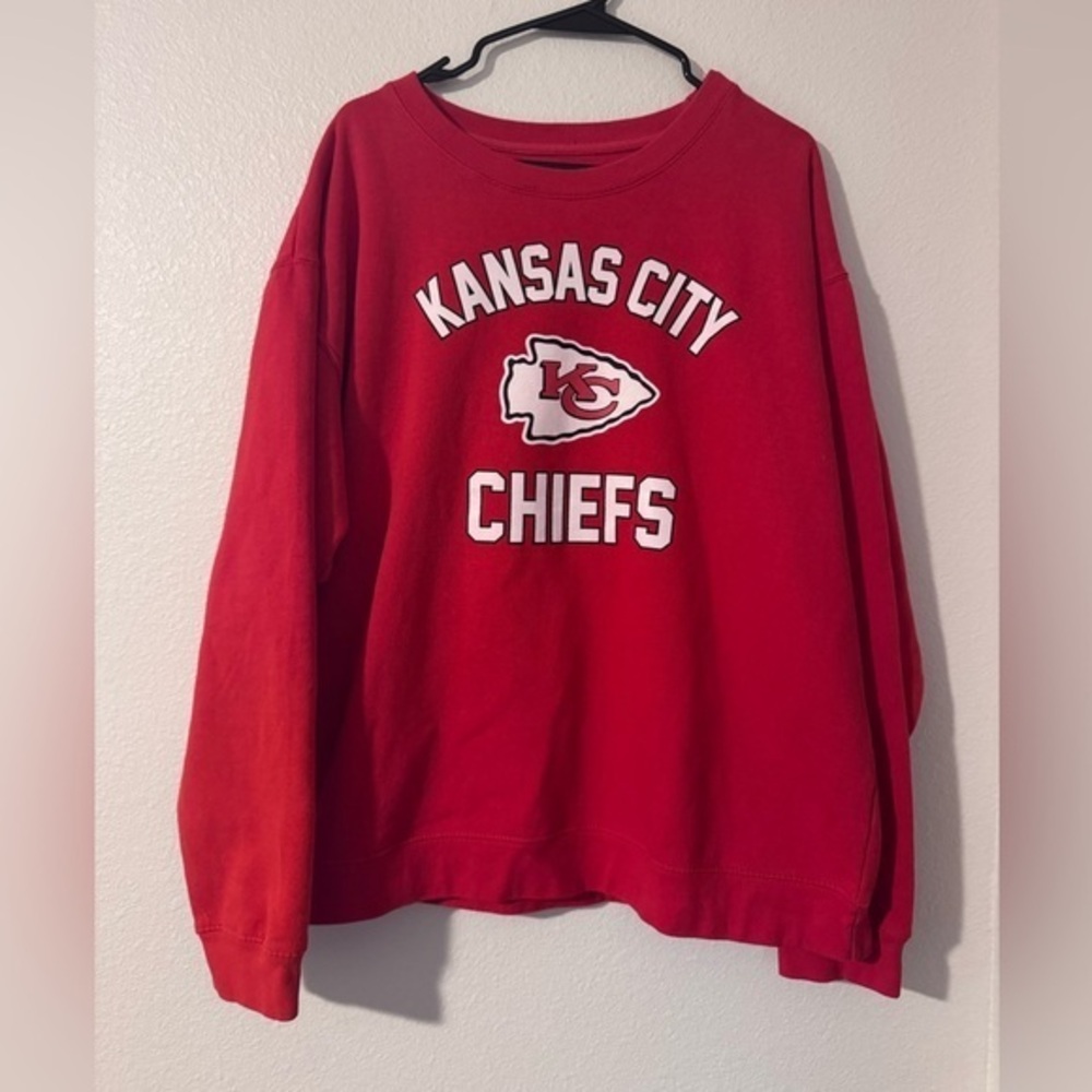 Official NFL Kansas City Chiefs Travis Kelce 87 Red Crewneck size XL